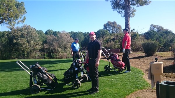 En god ven tog med på golf ferie